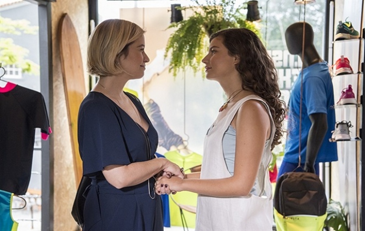 Lígia (Paloma Duarte) e Rita (Alanis Guillen) de Malhação - Toda Forma de Amar