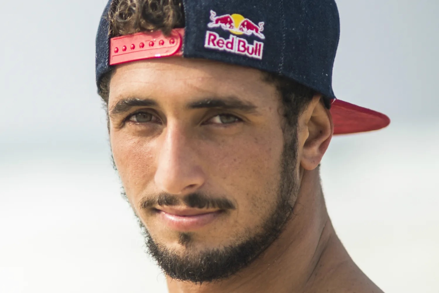 O surfista Lucas Chumbo (Divulgação)