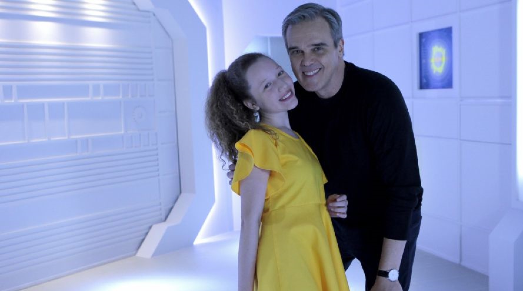 Manuela Kfouri e Dalton Vigh como Ester e Pendleton em As Aventuras de Poliana (Divulgação / SBT)