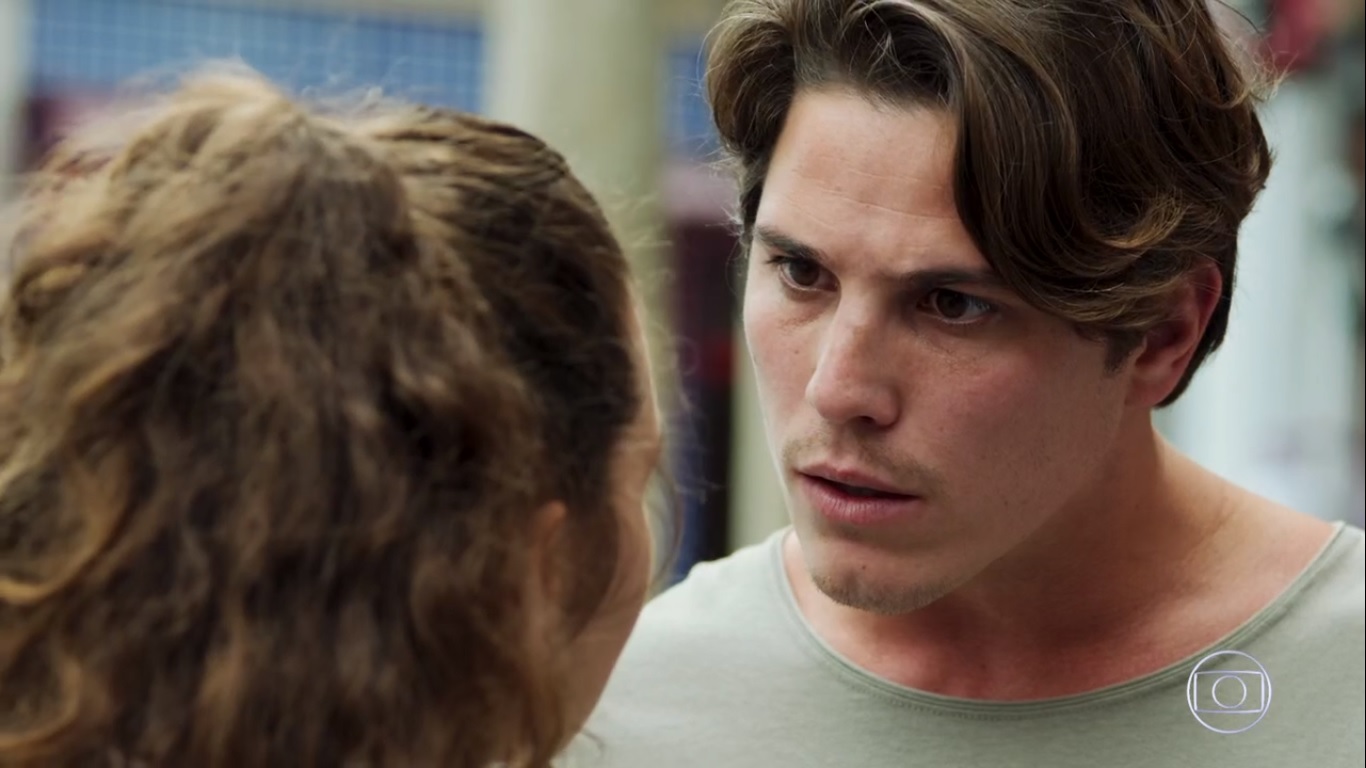 Rita (Alanis Guillen) e Rui (Romulo Arantes Neto) de Malhação - Toda Forma de Amar