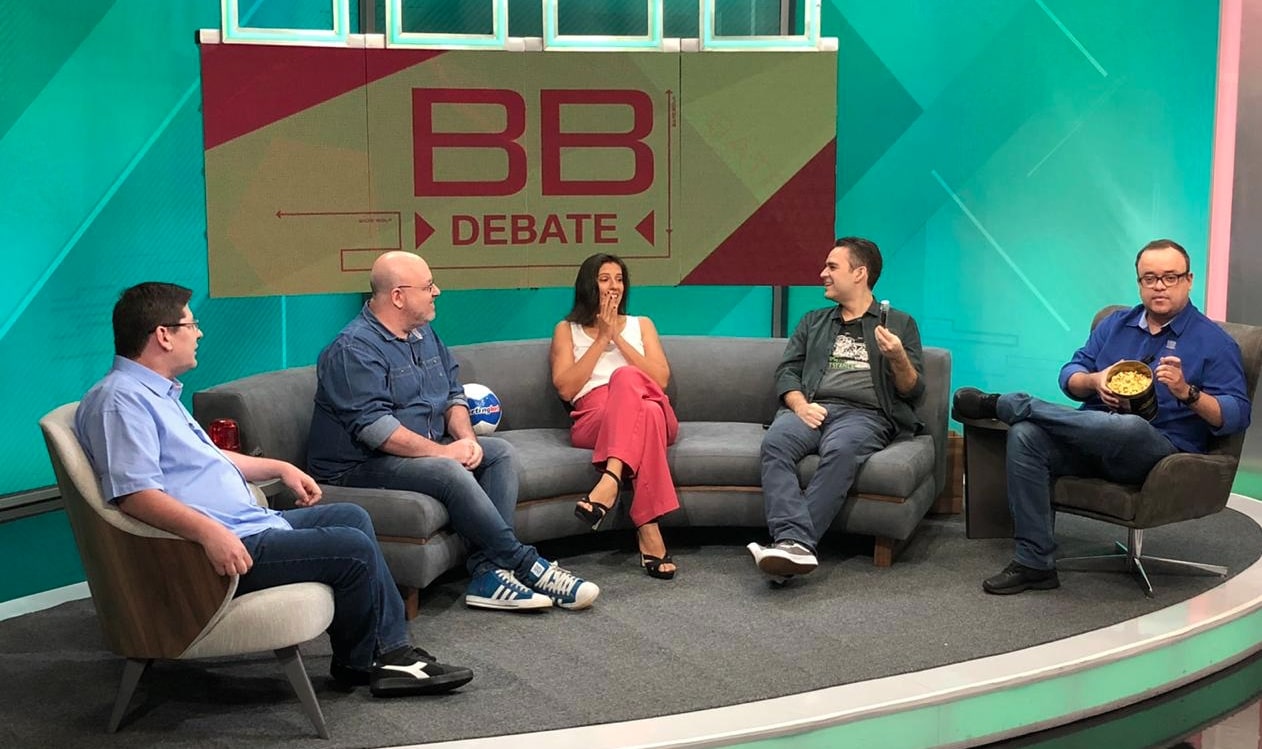 Apresentadores do BB Debate, da ESPN Brasil: comeram insetos pra promover série do NatGeo (Divulgação/ESPN Brasil)