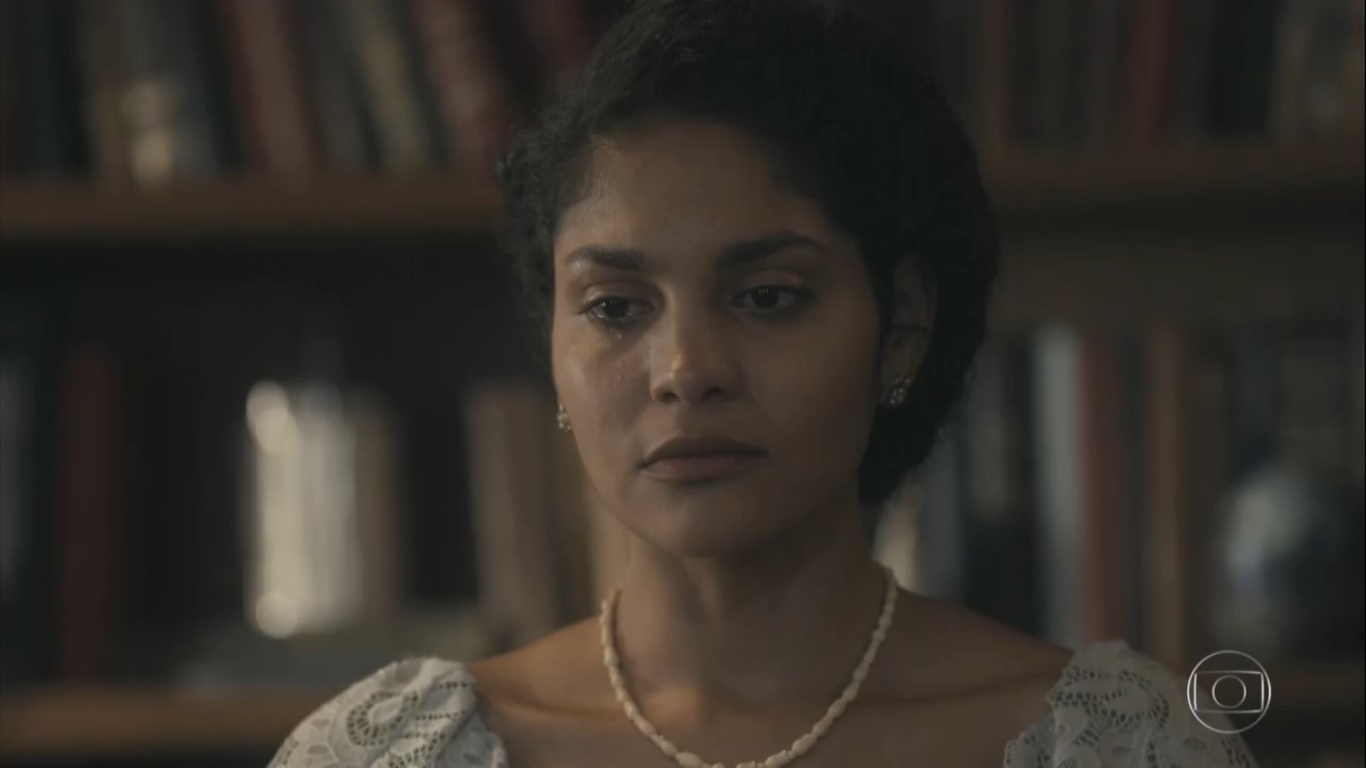 Shirley (Bárbara Reis) em Éramos Seis