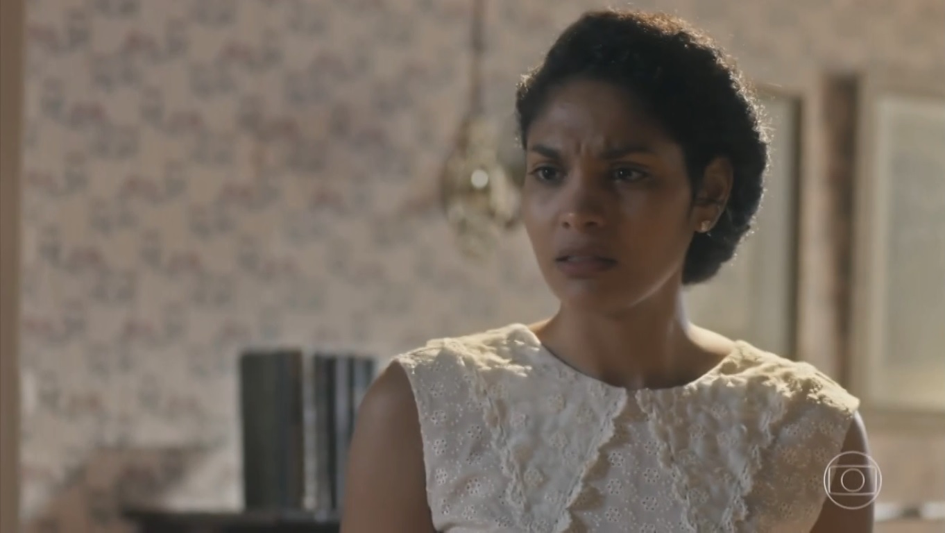 Shirley (Bárbara Reis) em Éramos Seis