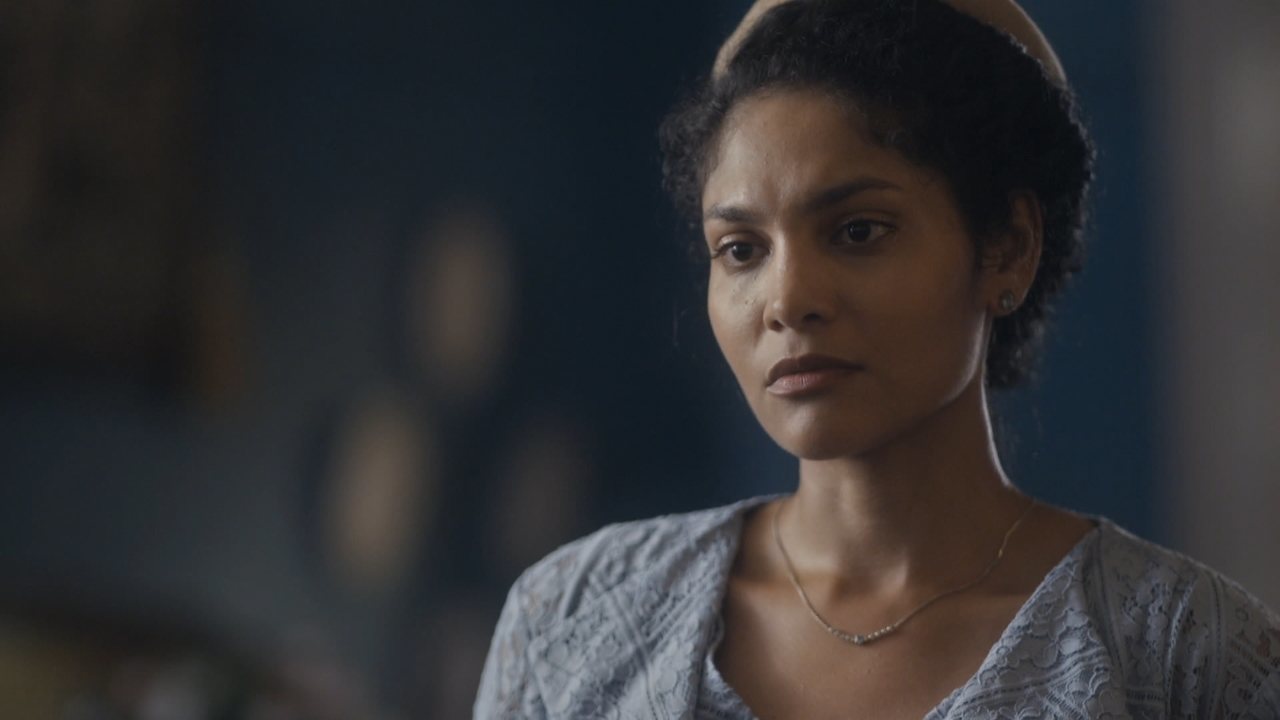 Shirley (Bárbara Reis) em Éramos Seis