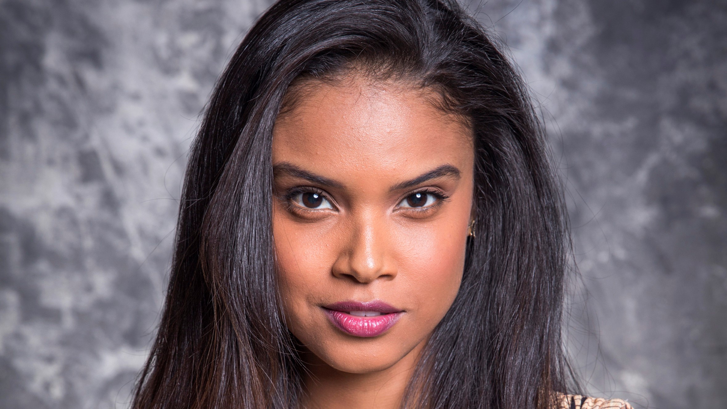 Úrsula (Aline Dias) em Salve-se Quem Puder