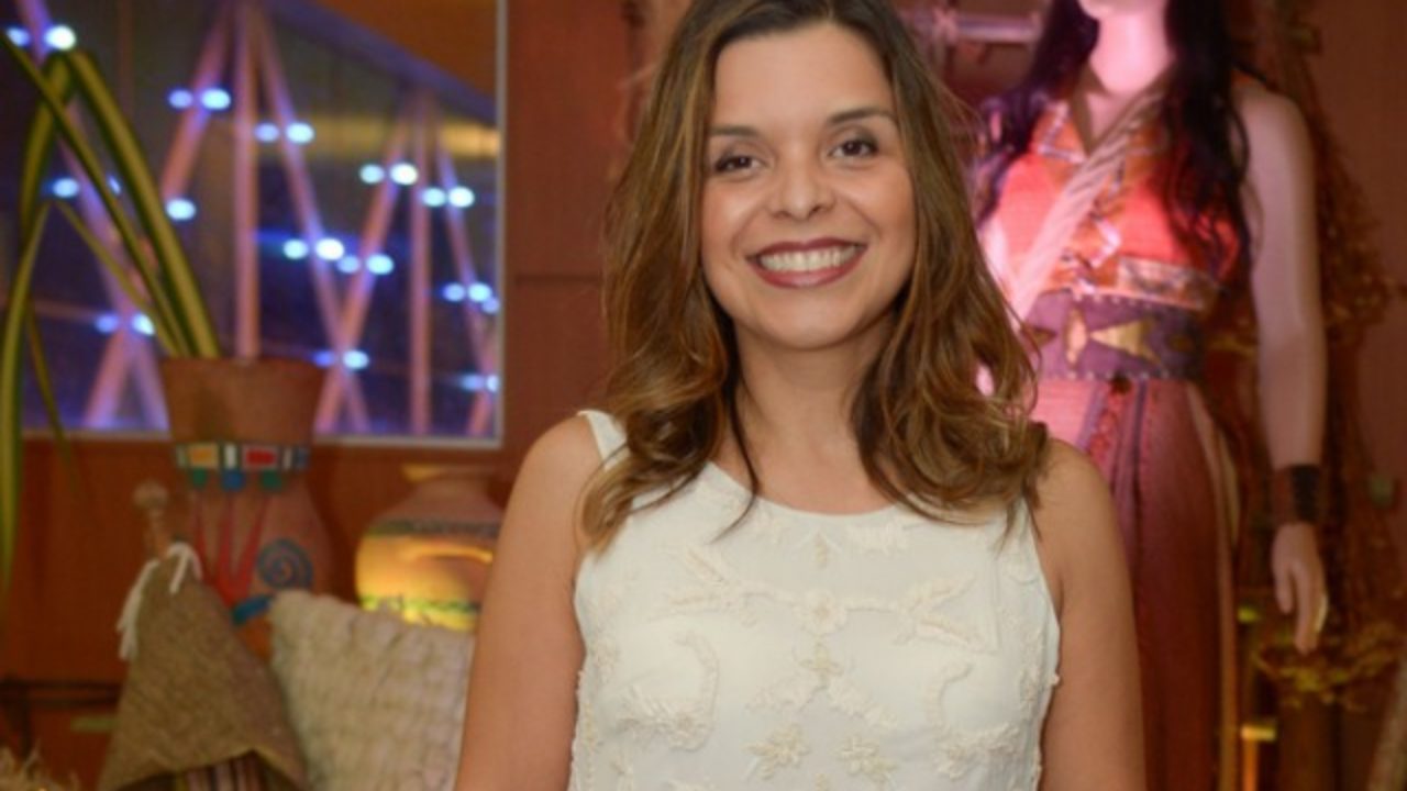 Escritora Vivian de Oliveira