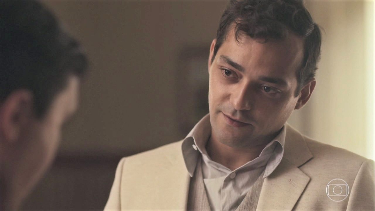Zeca (Eduardo Sterblitch) em Éramos Seis