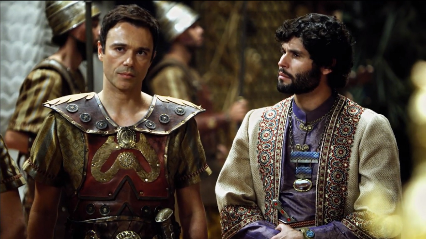 Nebuzaradã (Ângelo Paes Leme) e Asher (Dudu Azevedo) em O Rico e Lázaro