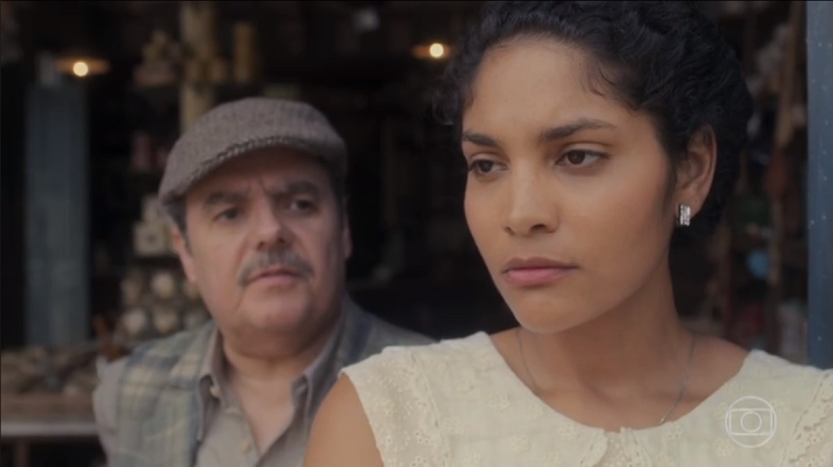 Afonso (Cássio Gabus Mendes) e Shirley (Barbara Reis) de Éramos Seis