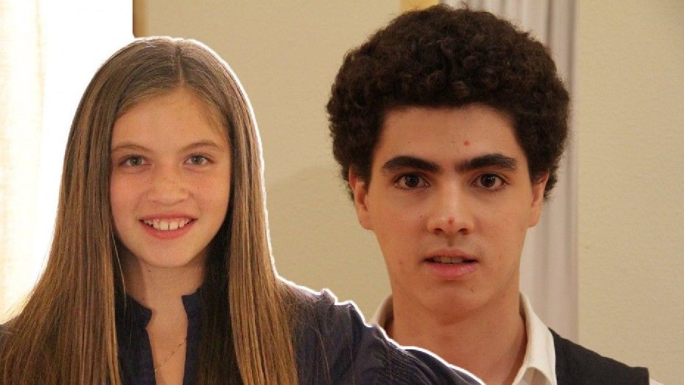 Isadora Vives e Omar Yubelli como Alícia e Paulo em Meu Coração é Teu (Divulgação / Televisa)