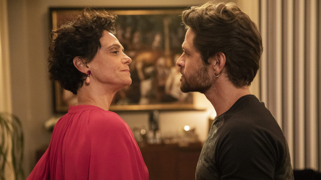 Lídia (Malu Galli) e Tales (Alejandro Clauveax), de Amor de Mãe