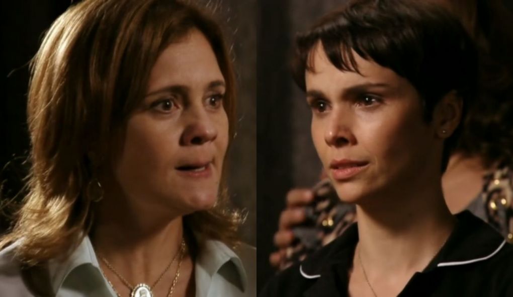 Carminha (Adriana Esteves) e Nina (Débora Falabella) de Avenida Brasil