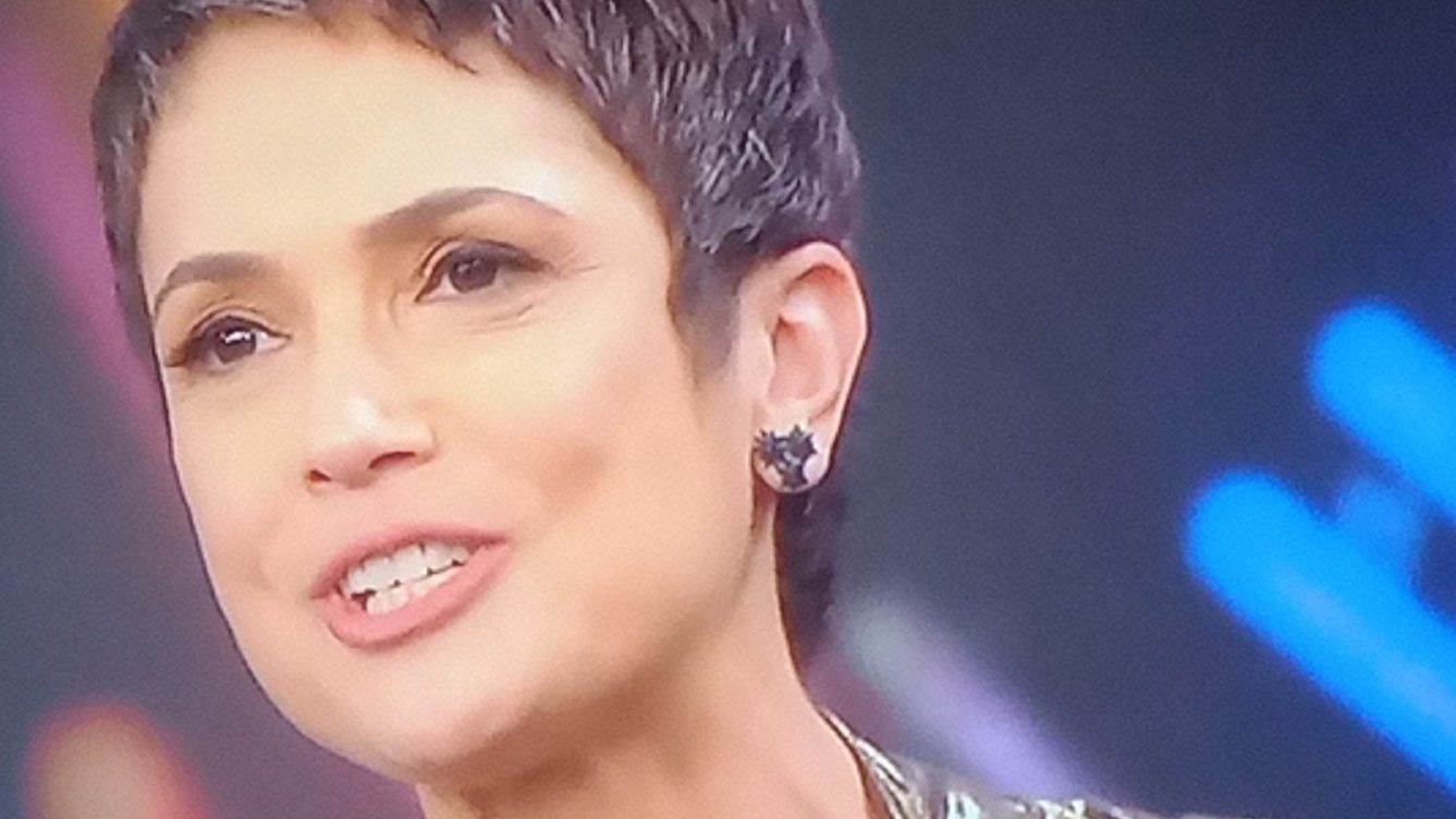 Sandra Annenberg em participação no Ding Dong, no Domingão do Faustão