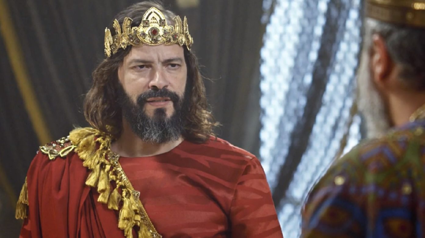 Nabucodonosor (Heitor Martinez) em O Rico e Lázaro