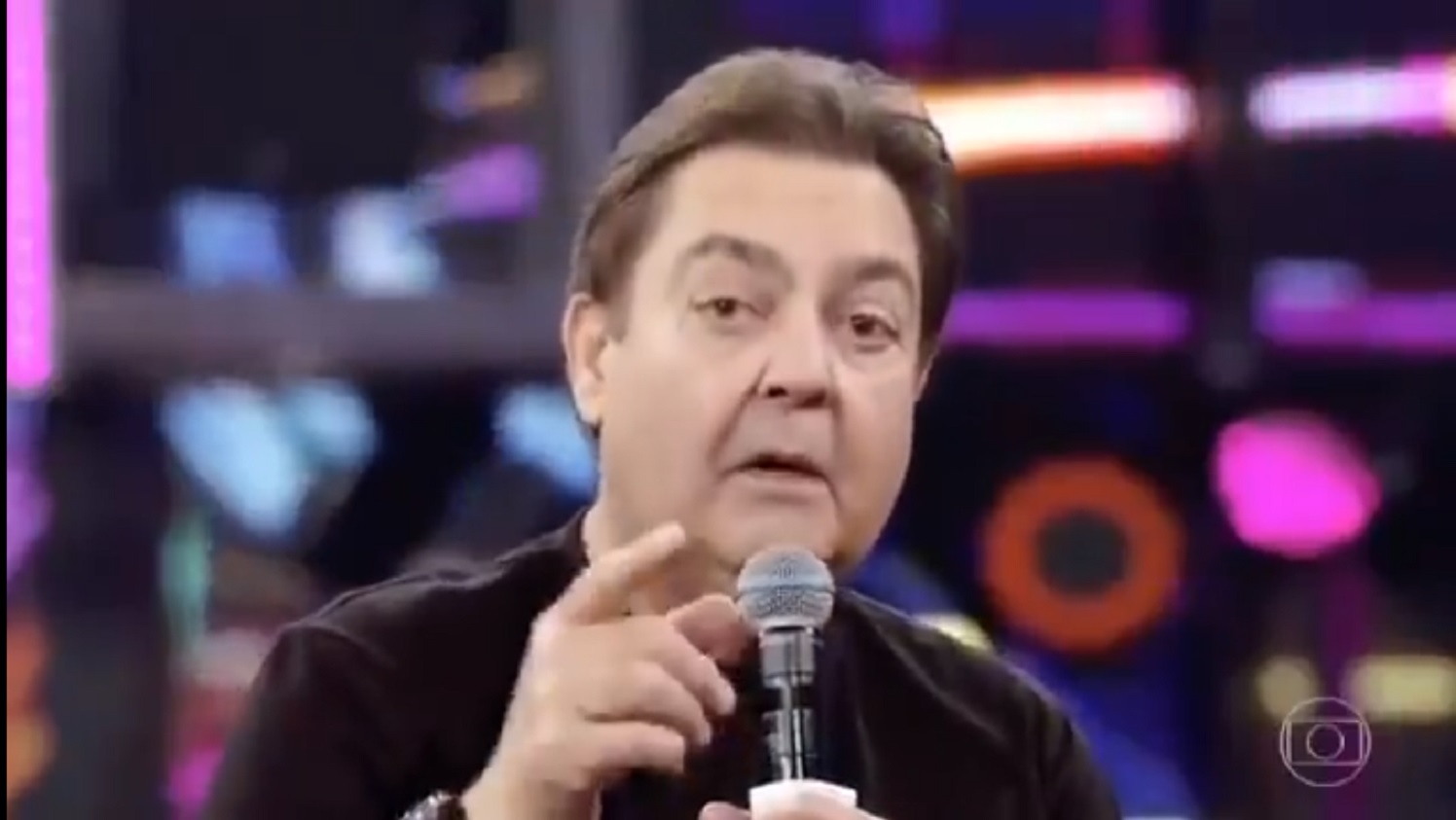 Fausto Silva se revolta com Flamengo no Domingão do Faustão