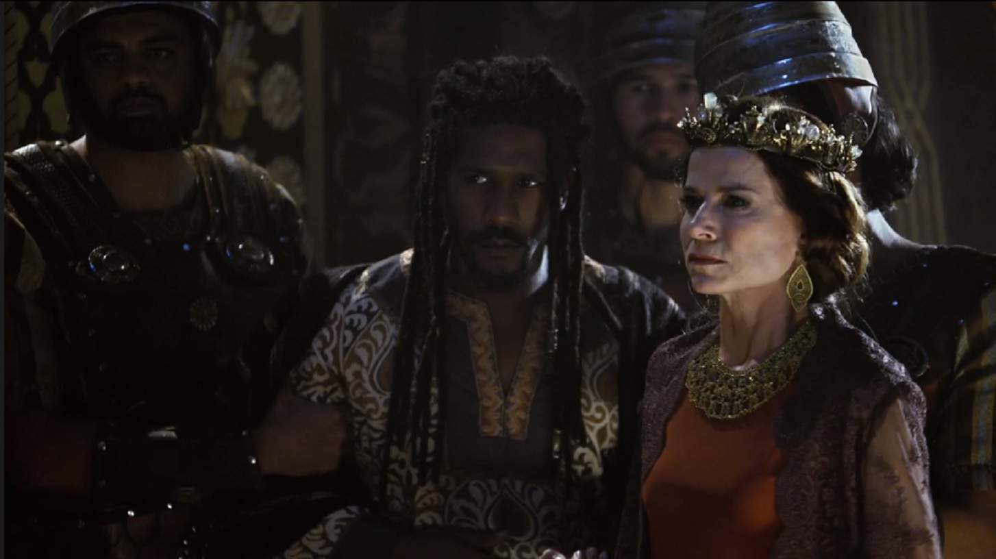 Ebede-Meleque (André Luiz Miranda) e Neusta (Vera Zimmerman) sendo presos pela Guarda em O Rico e Lázaro