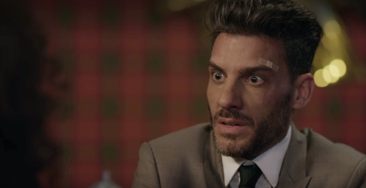 Armando faz promessa a Betty (Reprodução: Netflix)