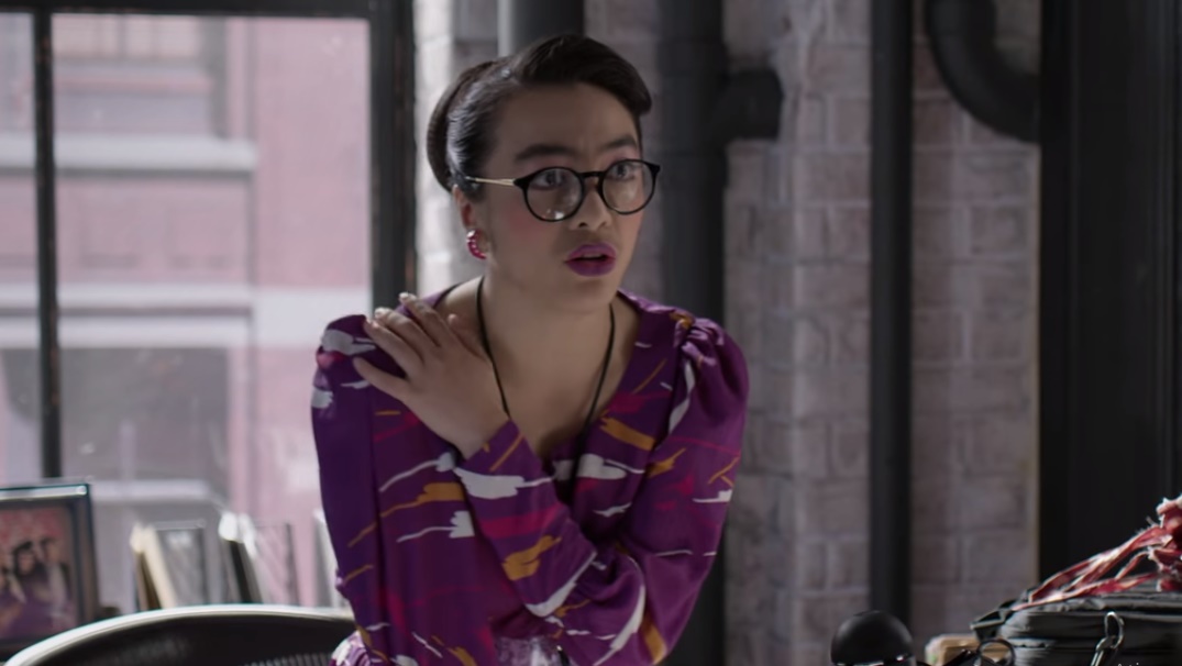 Betty muda o visual mas não agrada ninguém (Reprodução: Netflix)