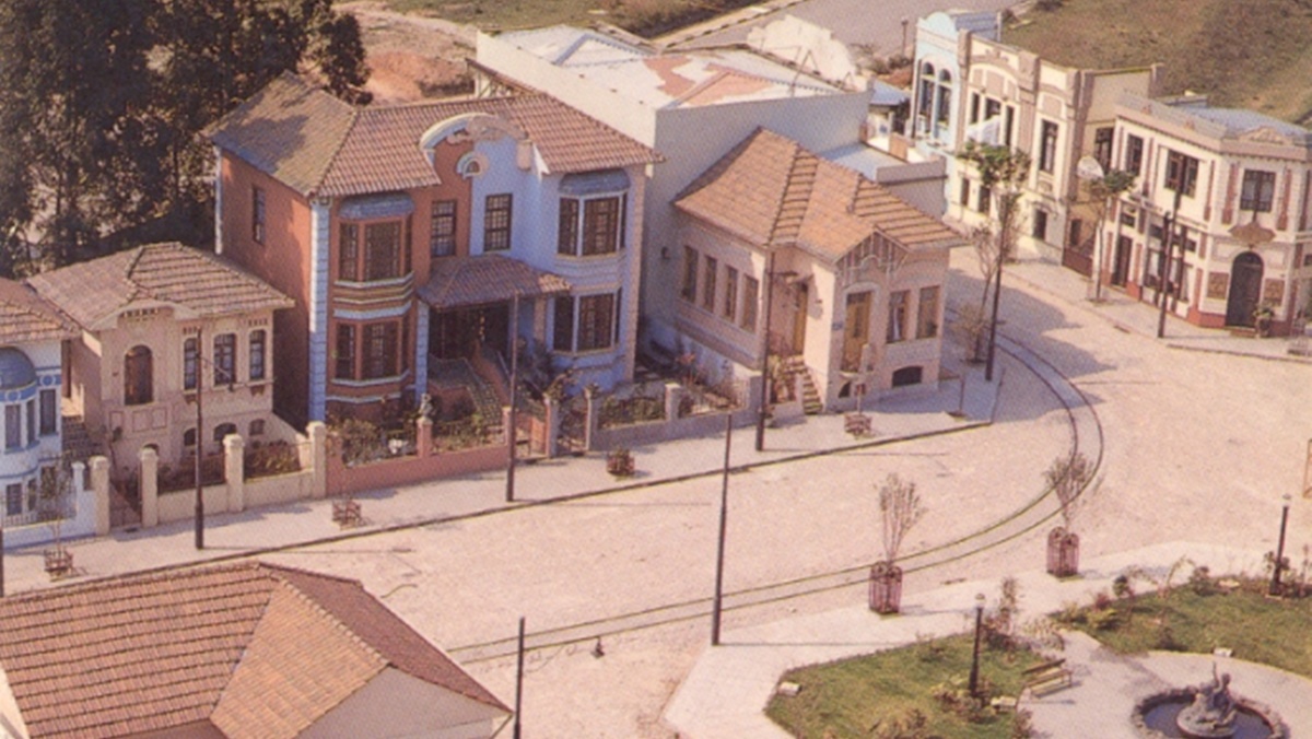 Cidade cenográfica construída pelo SBT nos anos 90 (Divulgação: SBT)
