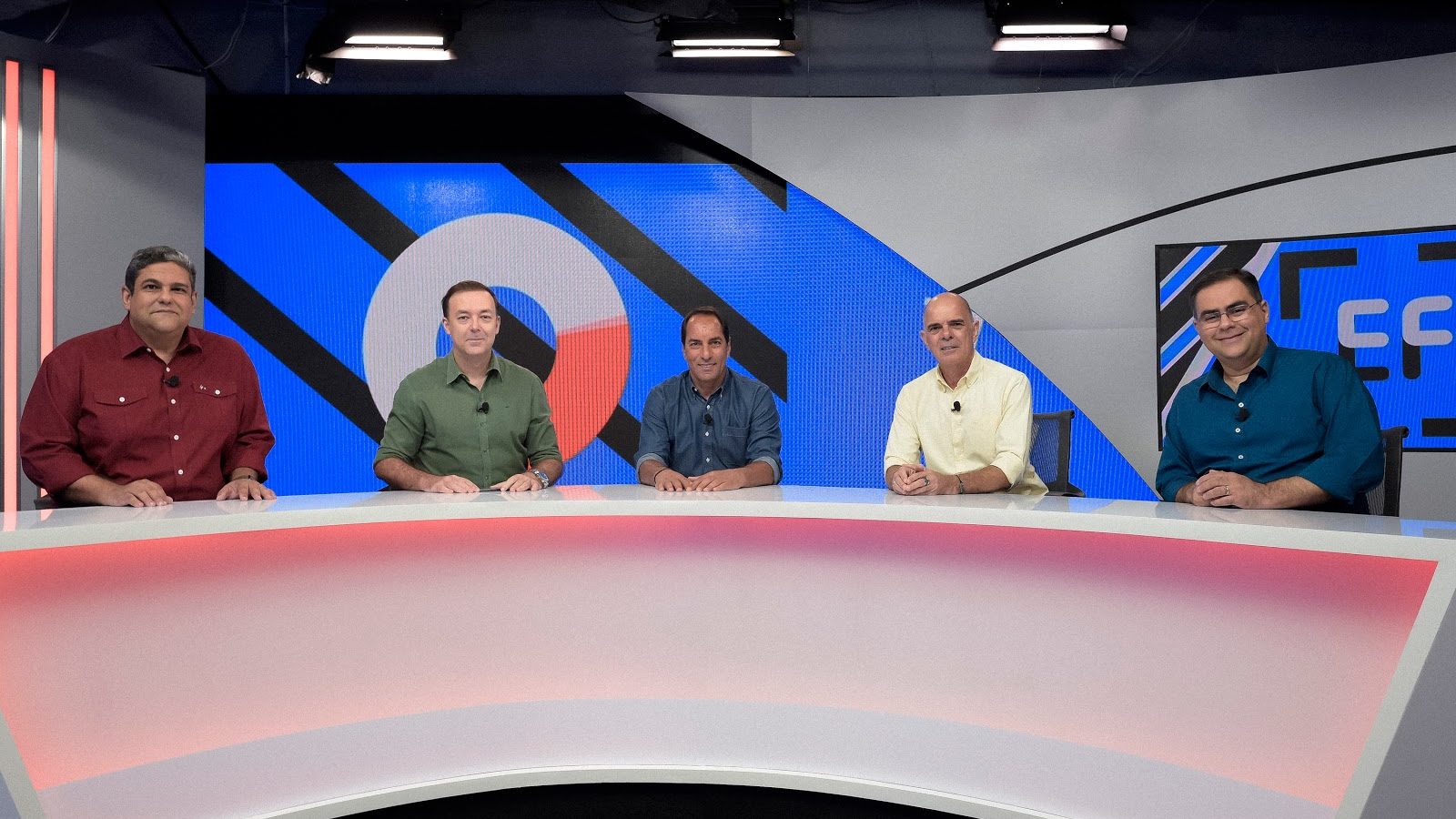 Bancada do programa Expediente Futebol (Reprodução / Fox Sports)