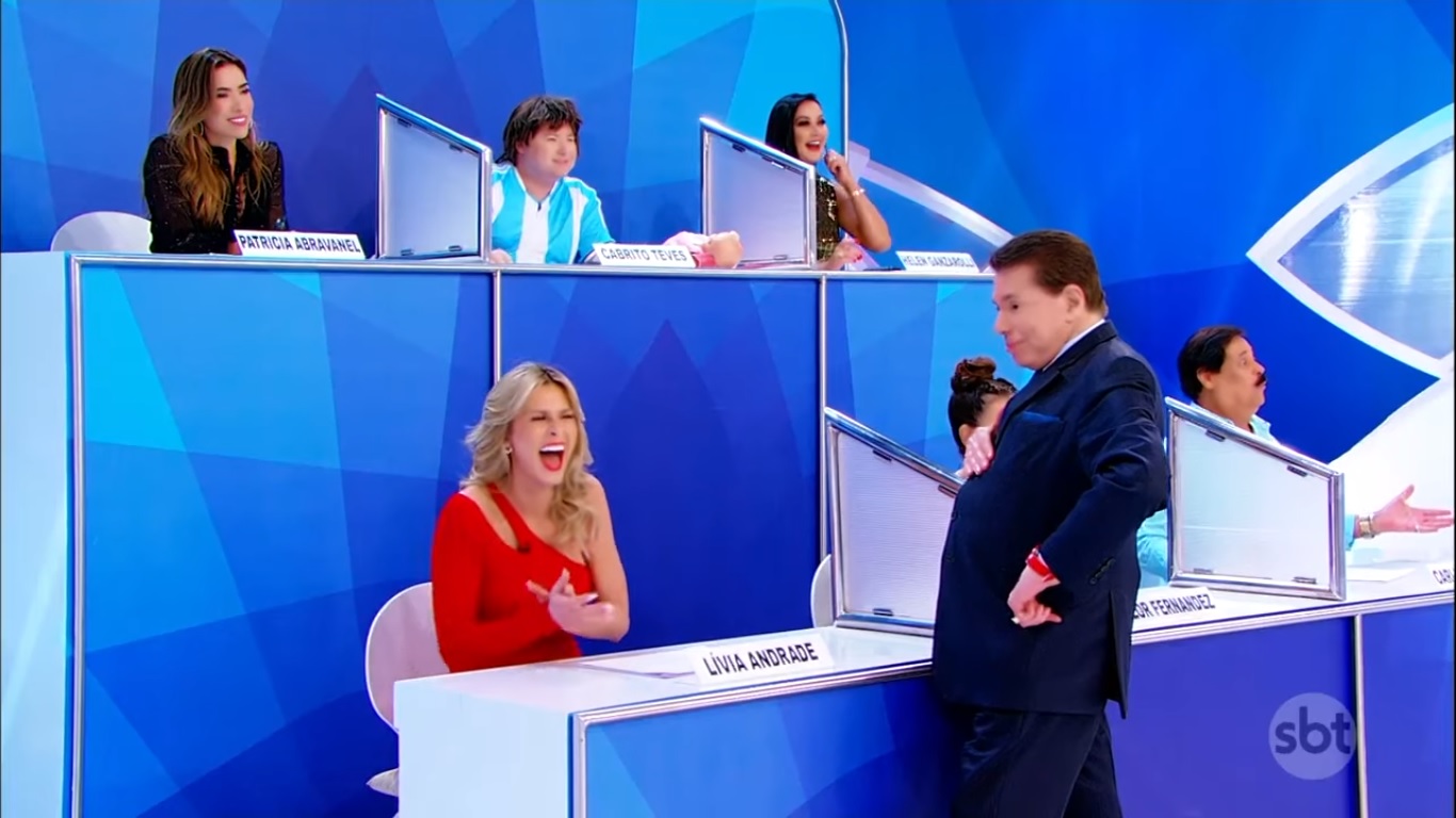 Lívia Andrade rebateu Silvio Santos no Jogo dos Pontinhos