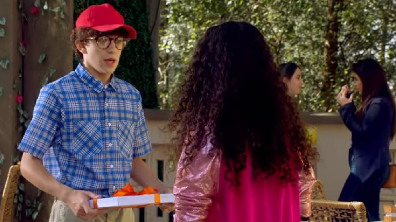 Luigi (Enzo Krieger) e Yasmim (Bia Lanutti) em As Aventuras de Poliana