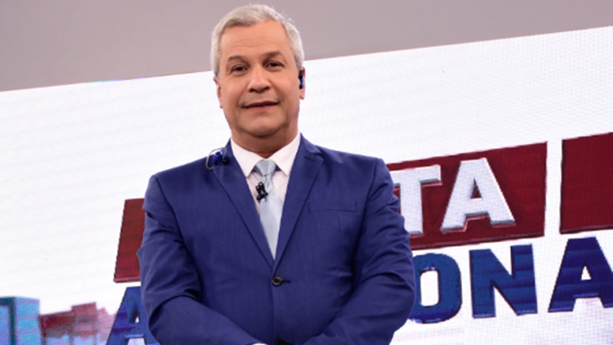 Sikera Jr.no comando do Alerta Nacional na RedeTV! (Divulgação: RedeTV!)