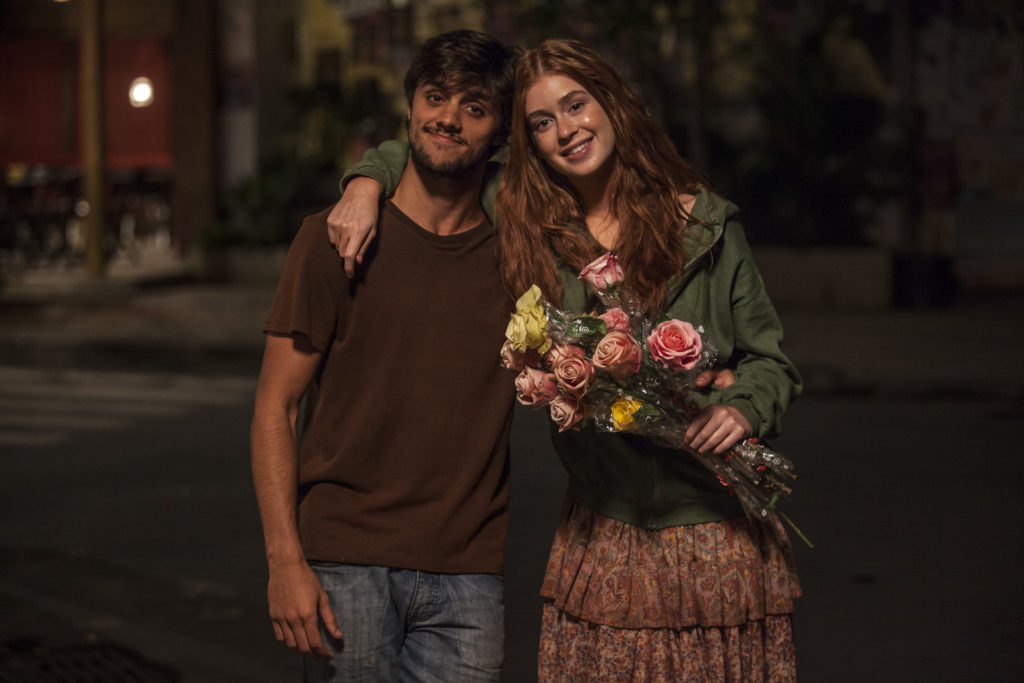 Eliza ( Marina Ruy Barbosa ) e Jonatas ( Felipe Simas)