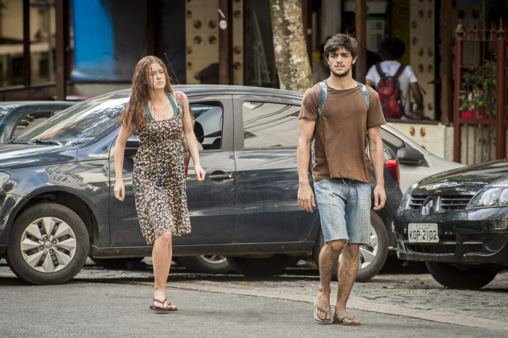 Eliza ( Marina Ruy Barbosa ) e Jonatas ( Felipe Simas)