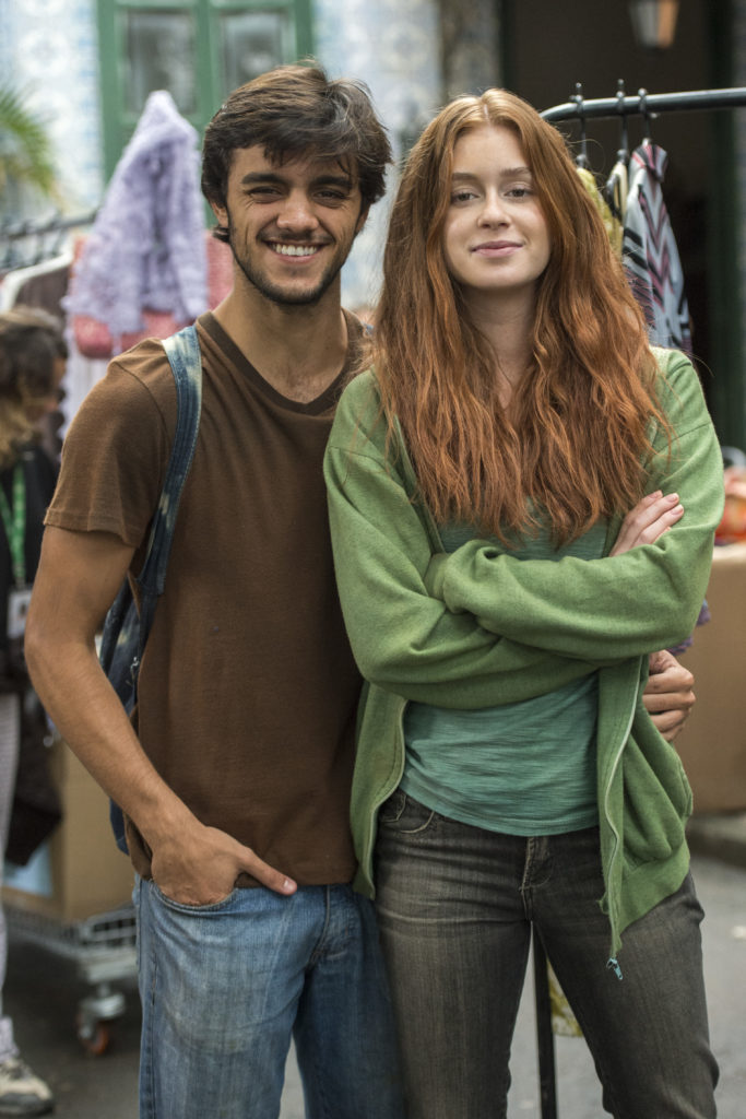 Jonatas (Felipe Simas) e Eliza (Marina Ruy Barbosa)