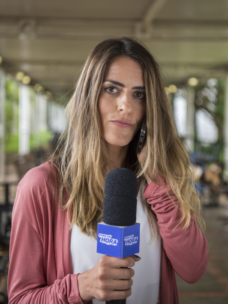 Sandra Caminelli (Luciana Paes)