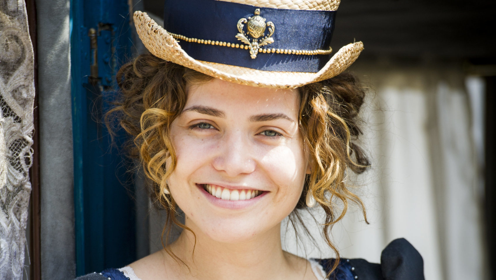Leopoldina ( Letícia Colin )