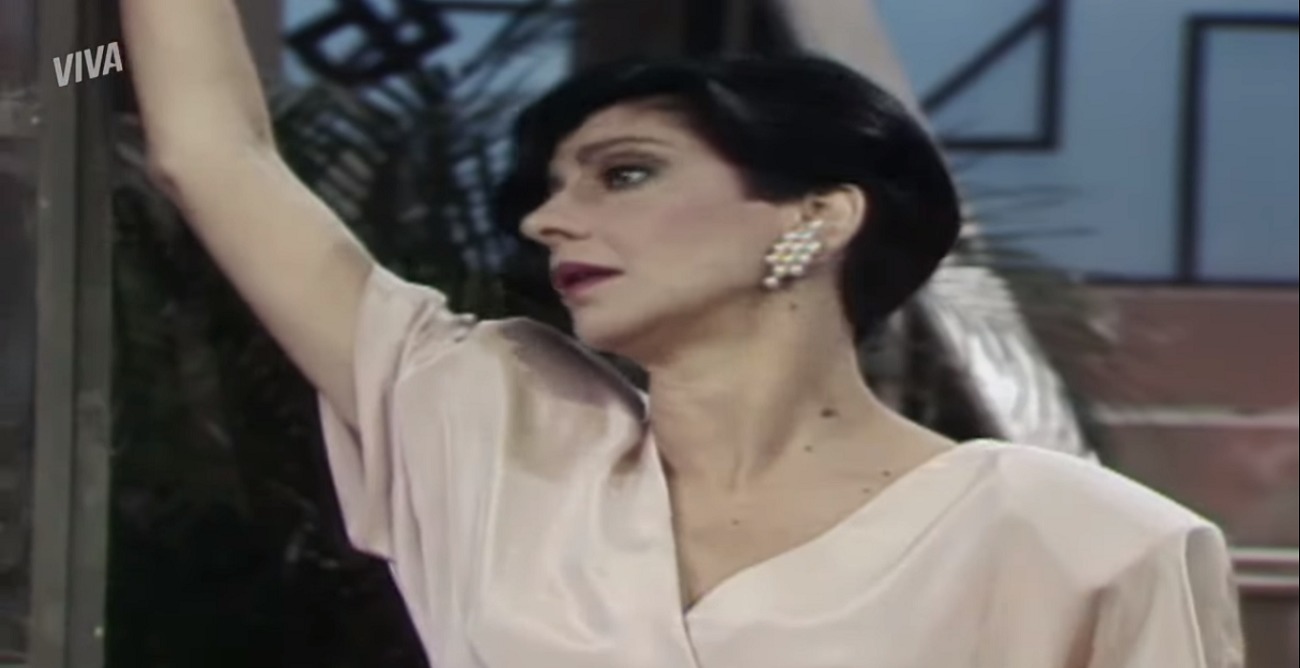 Rafaela (Marília Pêra) em Brega & Chique