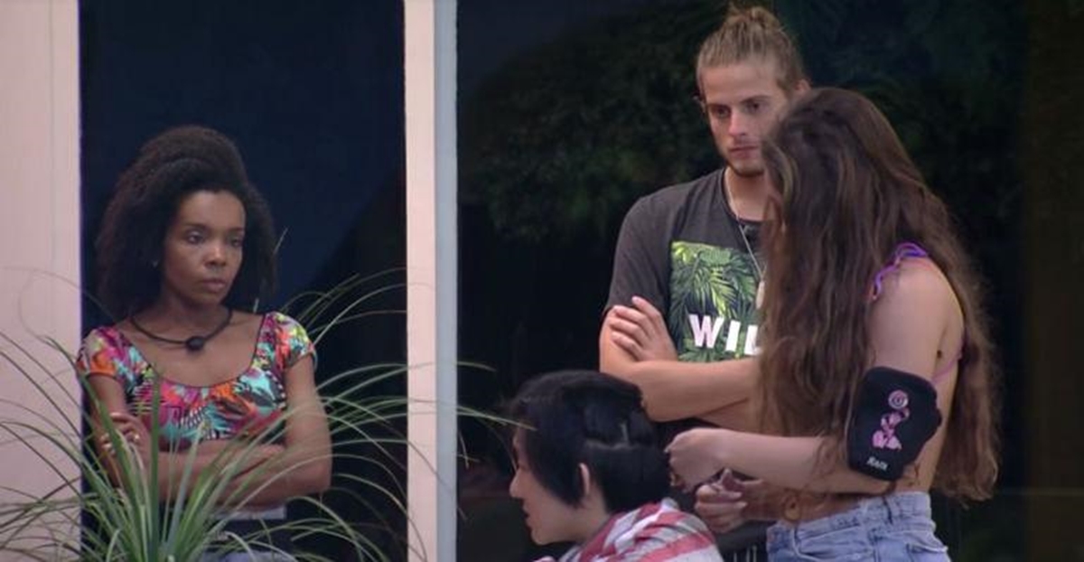 Brothers discutem sobre Quarto Branco no BBB20 (Foto: Reprodução/Globo)