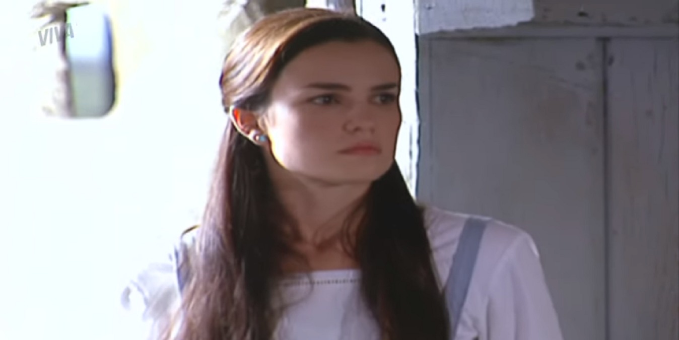 Mariquinha (Carolina Kasting) em Cabocla