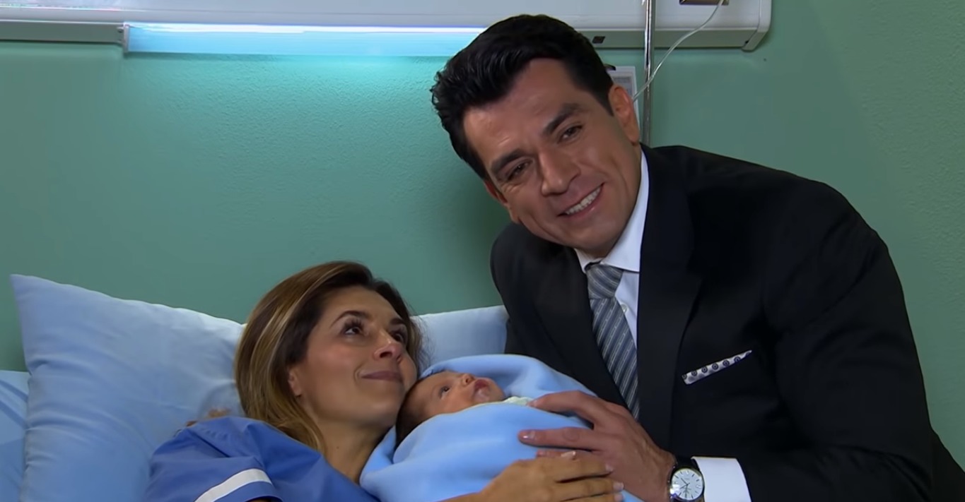 Jorge Salinas e Mayrín Villanueva como Fernando e Isabela em Meu Coração é Teu (Reprodução / YouTube)