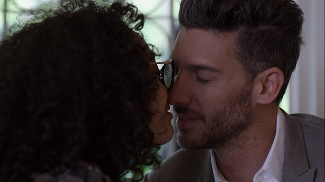 Betty aparece em sonho de Armando (Reprodução: Netflix)