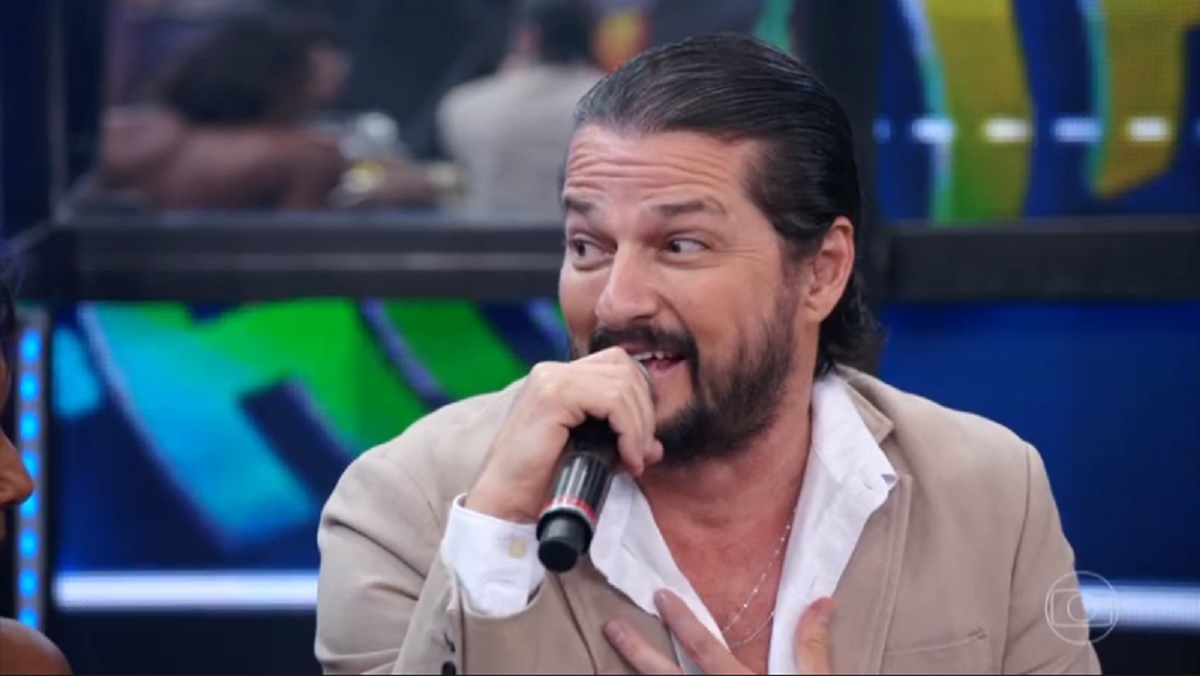 Marcelo Serrado fala sobre Crô, no Domingão do Faustão
