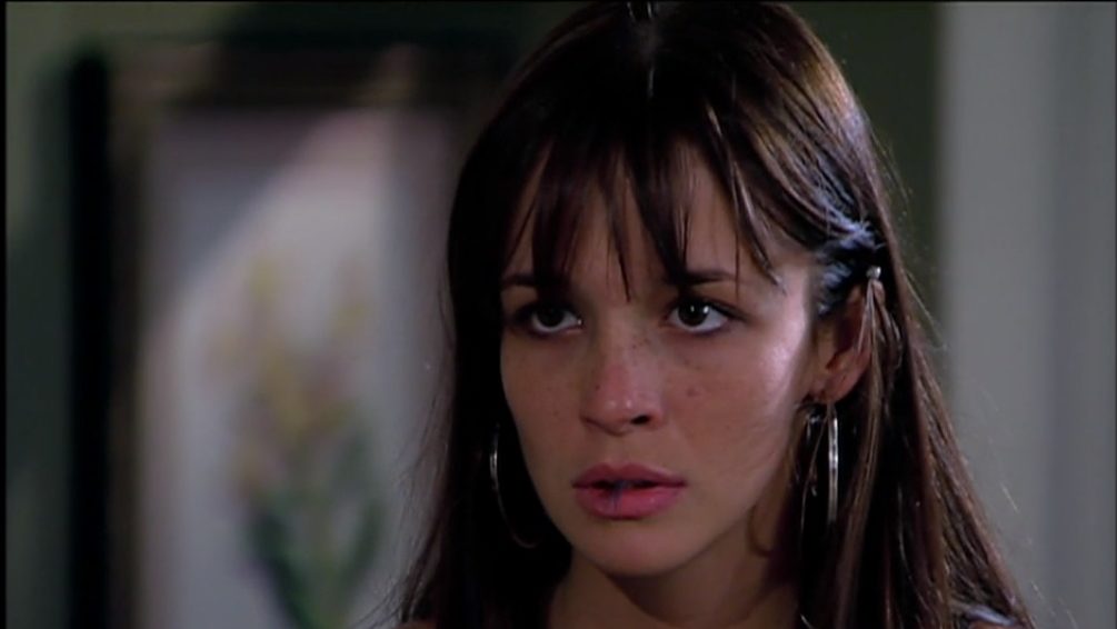 Natasha Haydt como Paola em Caminhos do Coração (Reprodução / PlayPlus)