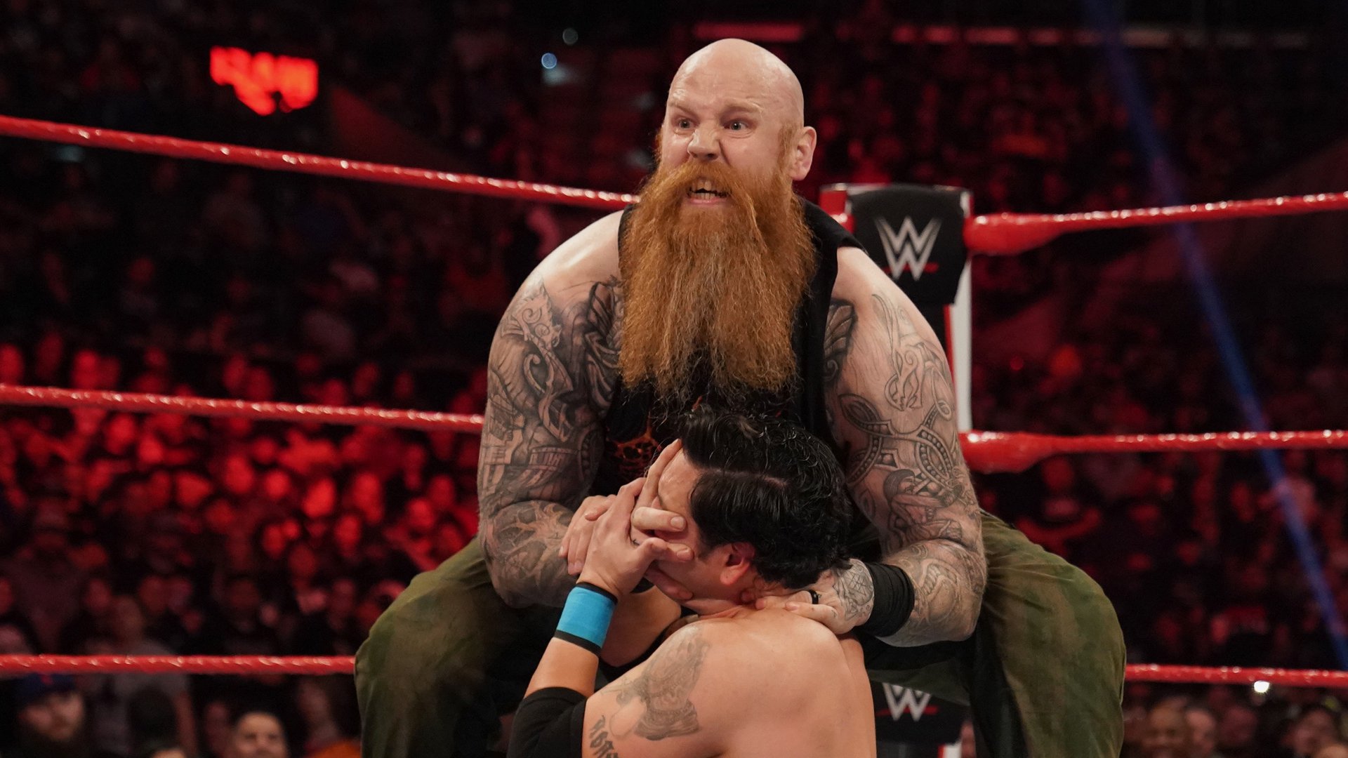 WWE permanecerá aos sábados no SBT (Reprodução: SBT)