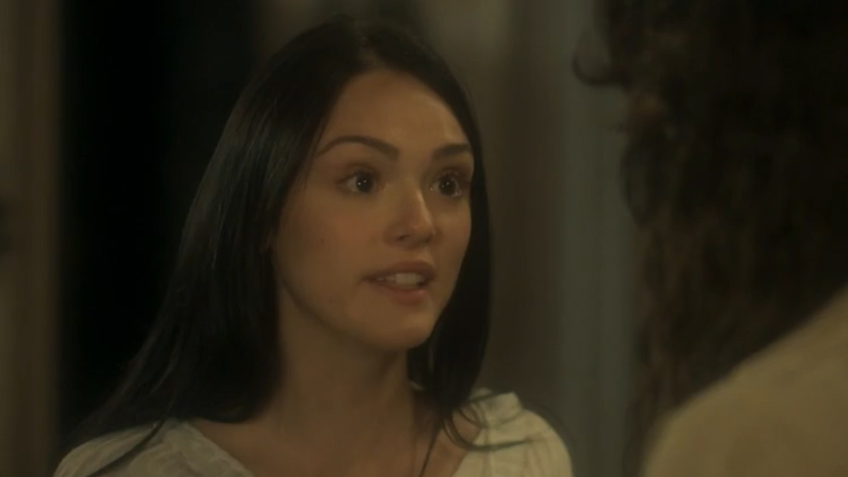 Anna (Isabelle Drummond) e Joaquim (Chay Suede) em Novo Mundo