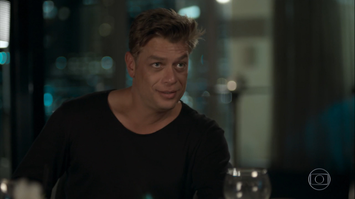 Arthur (Fábio Assunção) em Totalmente Demais
