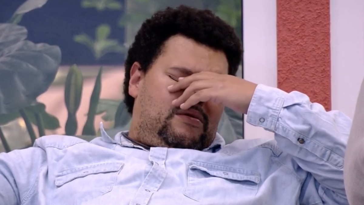 Babu Santana chora no BBB20
