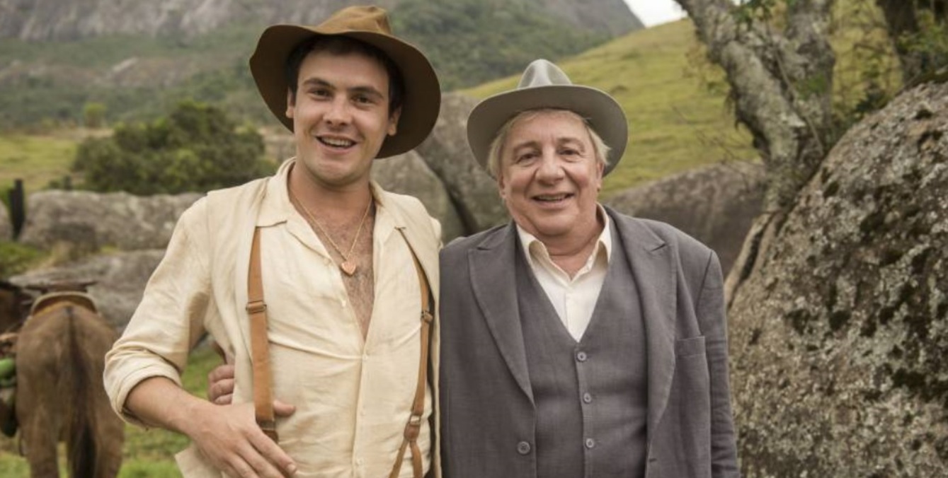 Candinho (Sergio Guizé) e Pancrácio (Marco Nanini) de Eta Mundo Bom!
