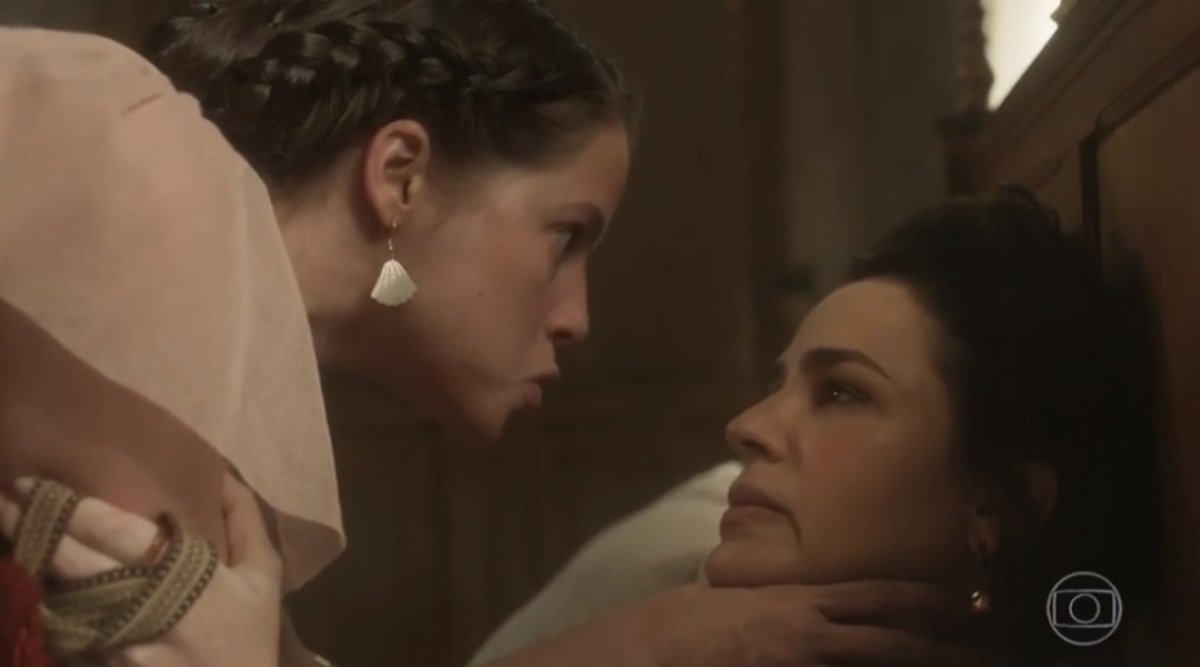 Domitila (Agatha Moreira) e Benedita (Larissa Bracher) de Novo Mundo