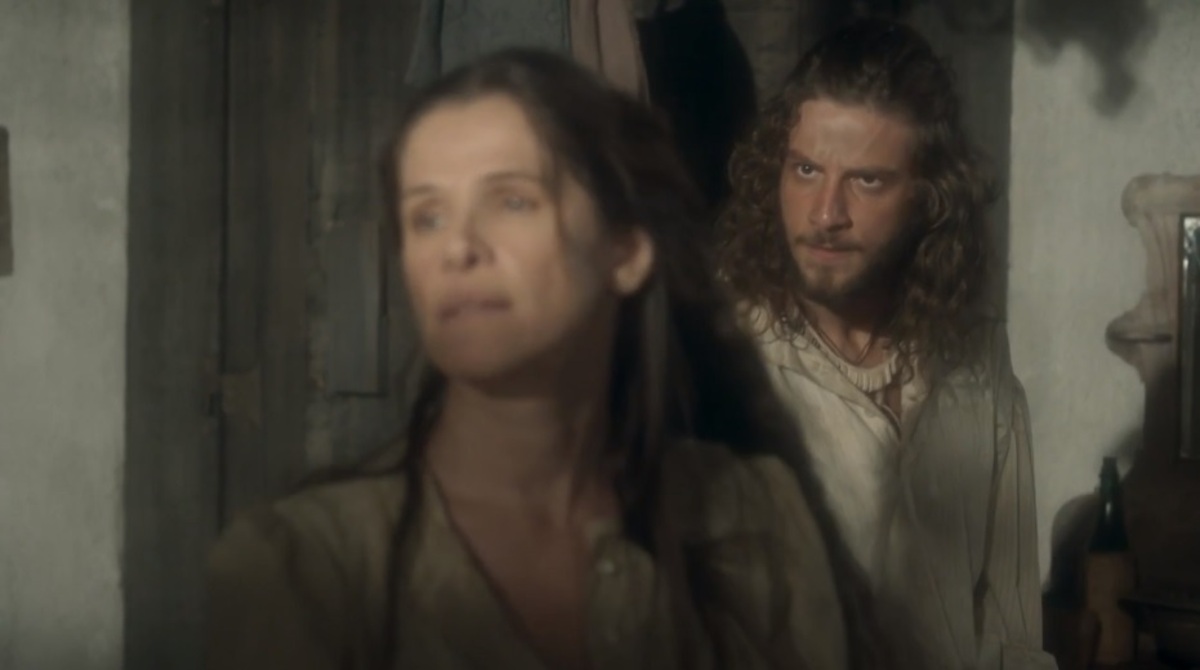Elvira (Ingrid Guimarães) e Joaquim (Chay Suede) de Novo Mundo