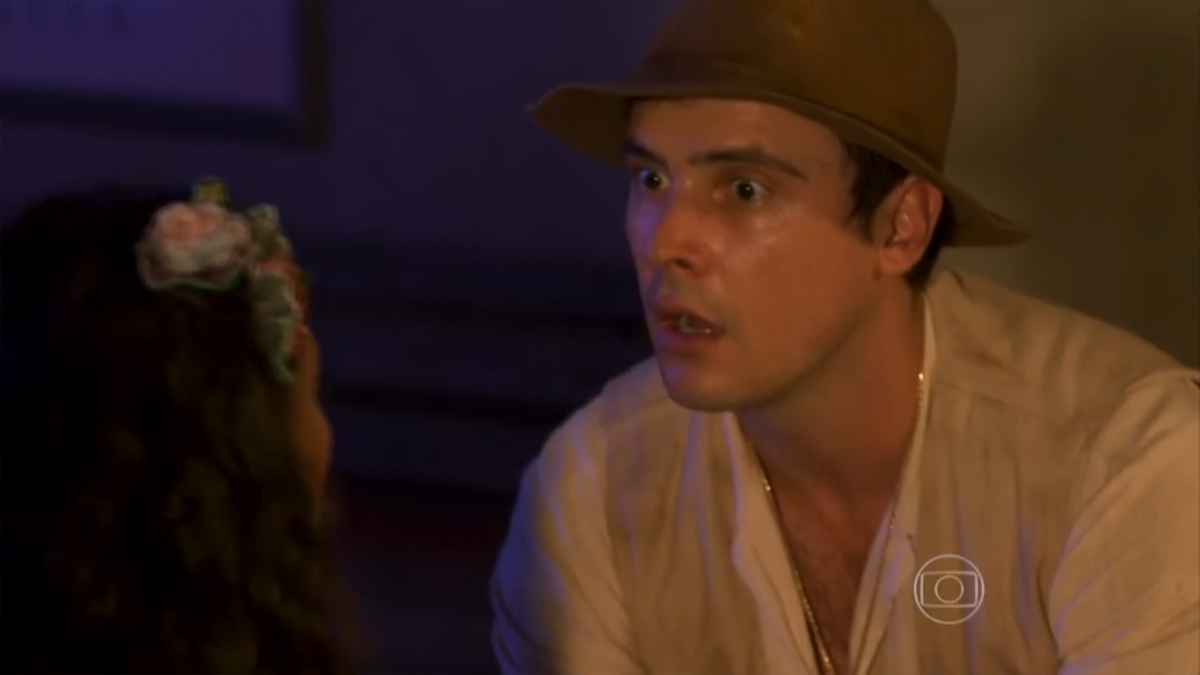 Filomena (Débora Nascimento) e Candinho (Sergio Guizé) em Êta Mundo Bom!