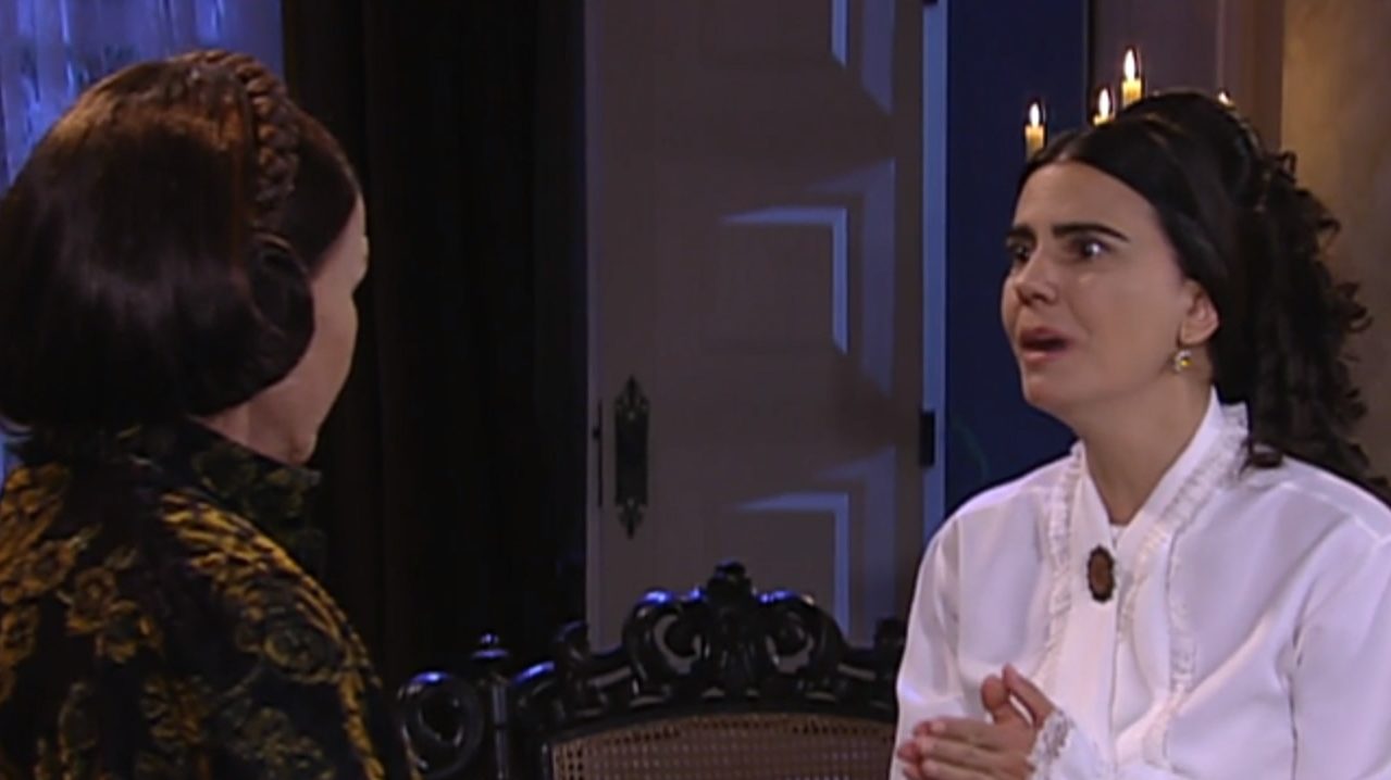 Gioconda (Miriam Mehler) e Tomásia (Mayara Magri) em A Escrava Isaura