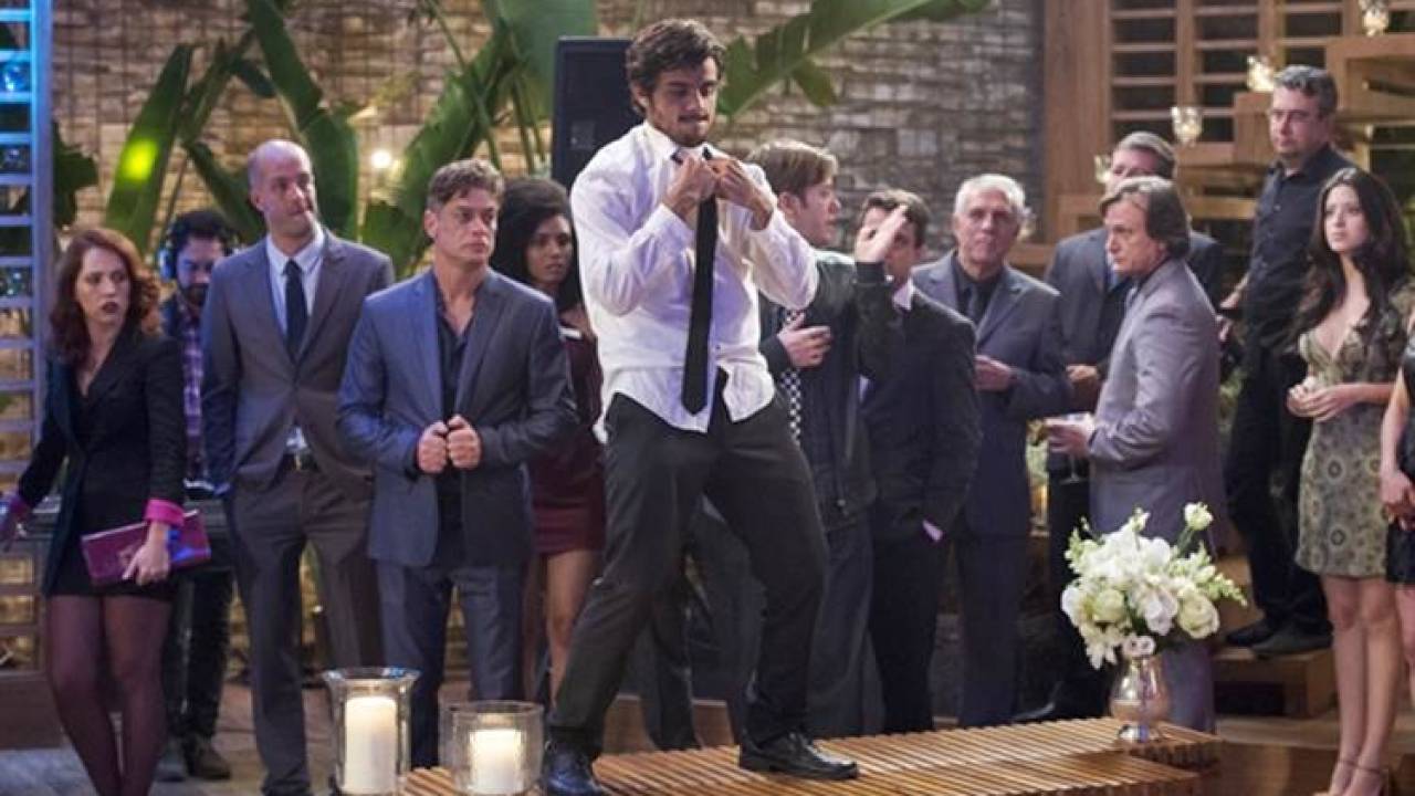 Jonatas (Felipe Simas) em Totalmente Demais