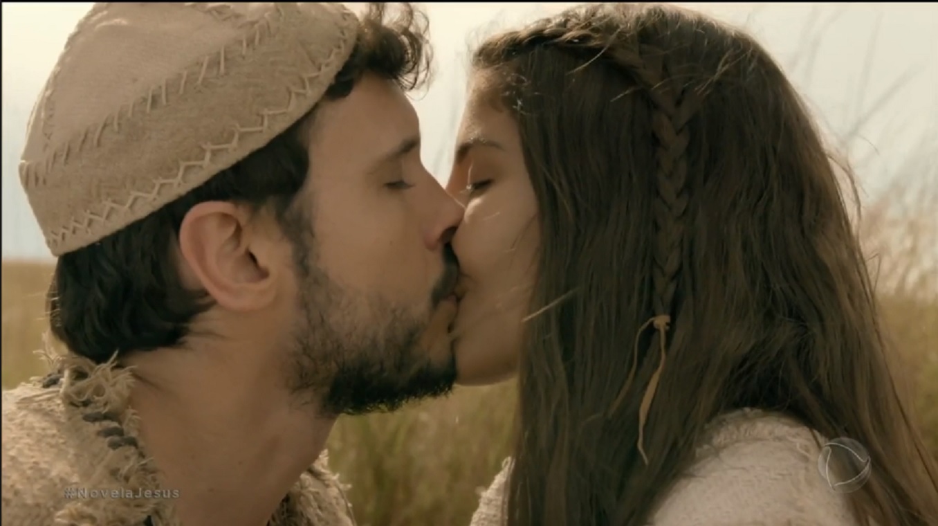 José (Guilherme Dellorto) e Maria (Juliana Xavier) em Jesus